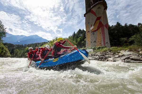 AREA 47 - Rafting